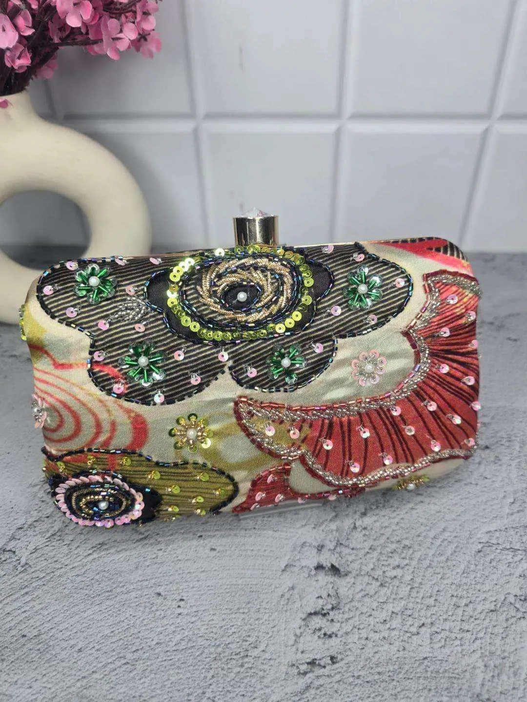 Casual Multicolor Clutch